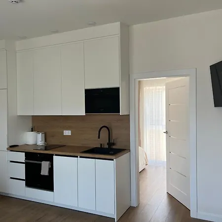 Modern 2 With Balcony In Butas