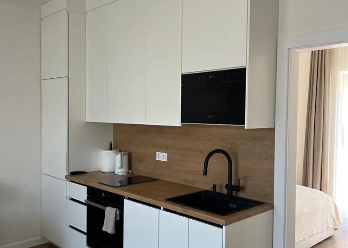 شقة Modern 2 With Balcony In *