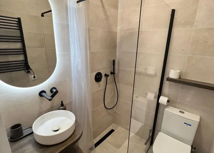 Modern 2 With Balcony In