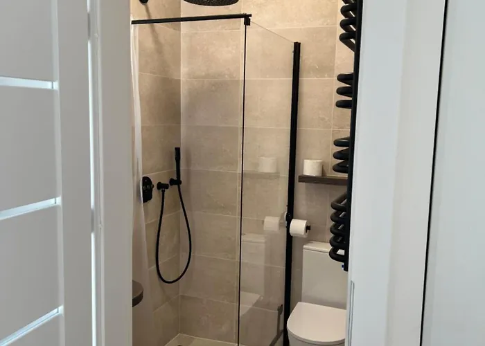 Modern 2 With Balcony In شقة